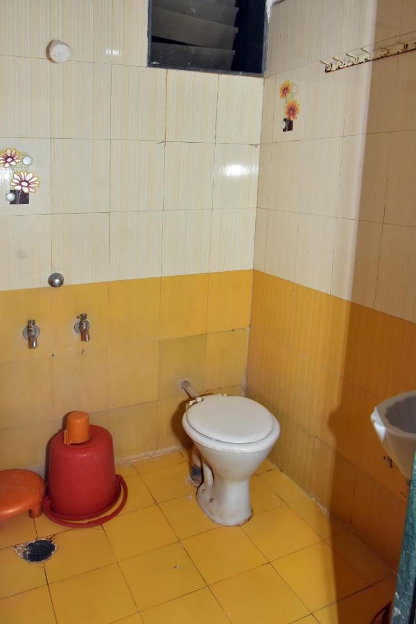 Hotel Temple Sai Shirdi Bagian luar foto