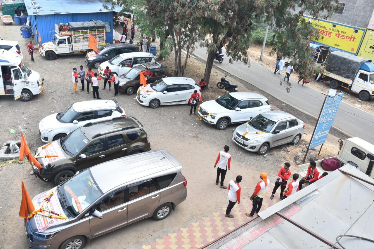 Hotel Temple Sai Shirdi Bagian luar foto