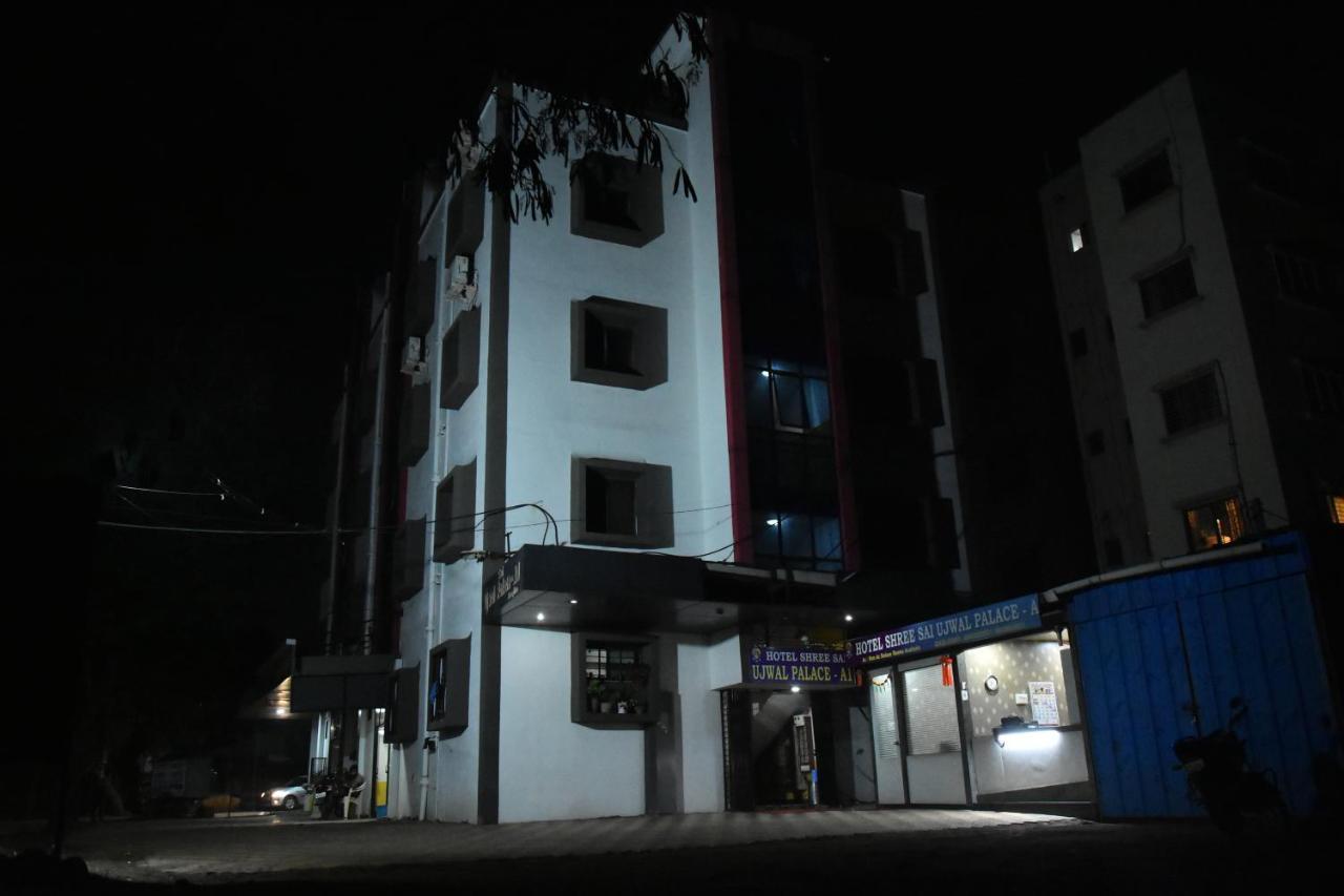Hotel Temple Sai Shirdi Bagian luar foto