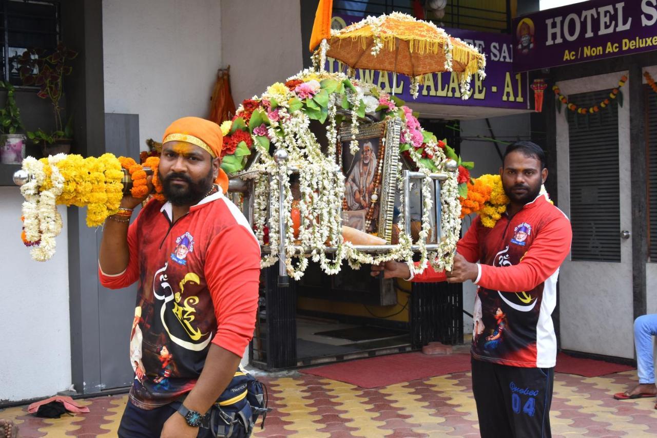 Hotel Temple Sai Shirdi Bagian luar foto