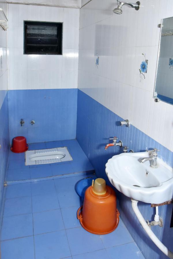 Hotel Temple Sai Shirdi Bagian luar foto