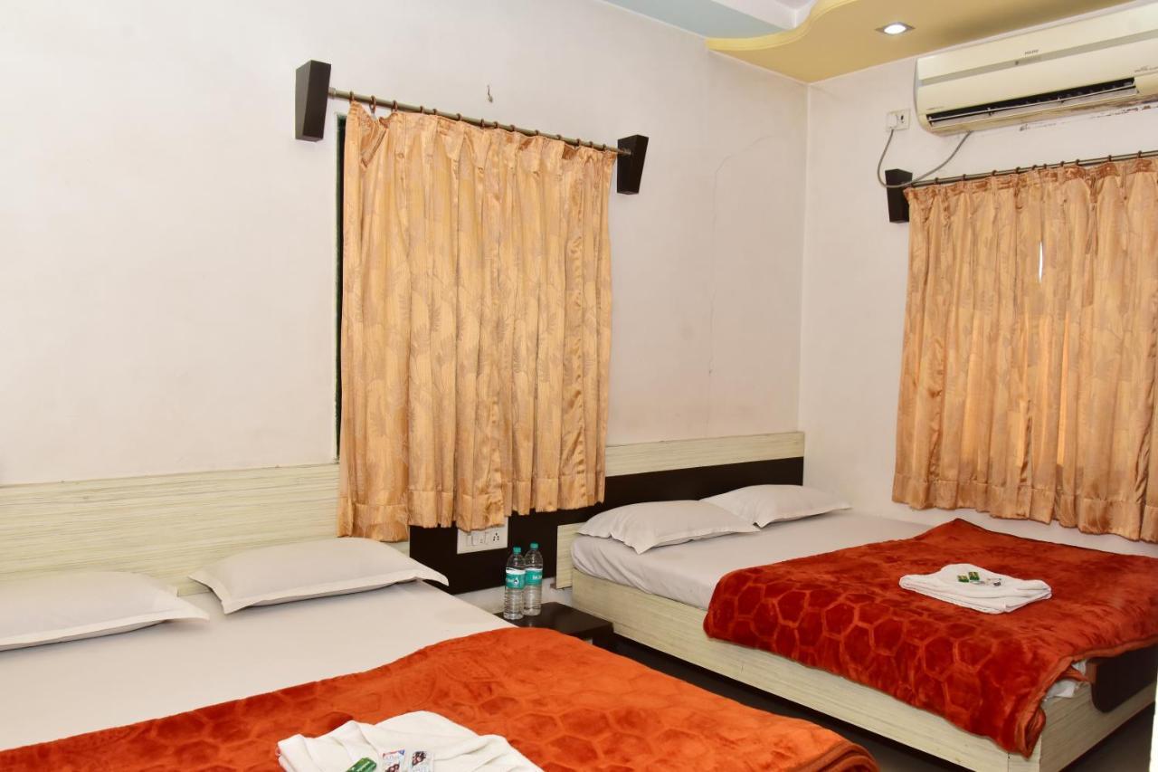 Hotel Temple Sai Shirdi Bagian luar foto